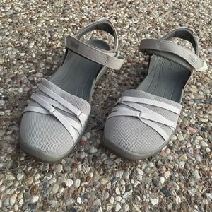 Teva Women's Tirra Sandals Size 8.5 Grey Mesh Hook and Loop Adjustable